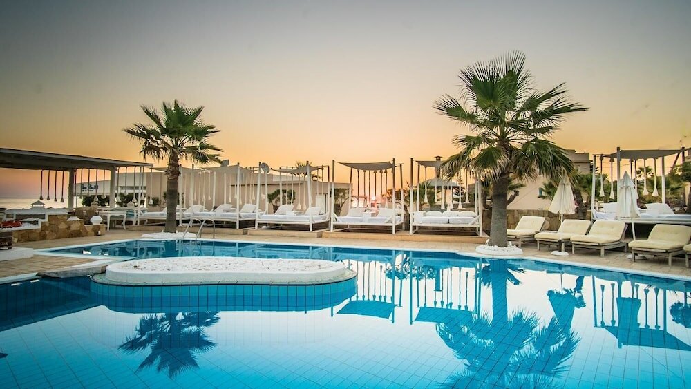 Фото Parthenis Beach Suites by the Sea