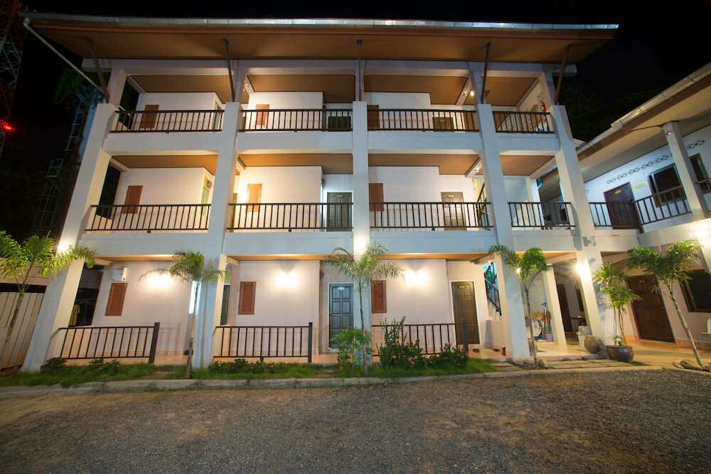 Фото Srichada Hotel Khaolak