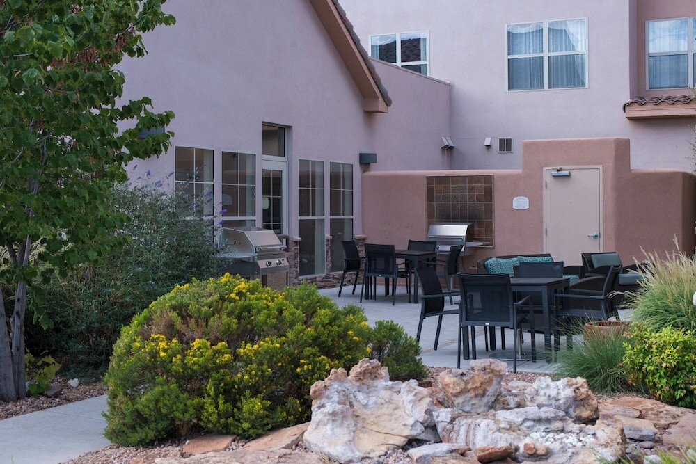 Фото Residence Inn by Marriott Albuquerque Airport