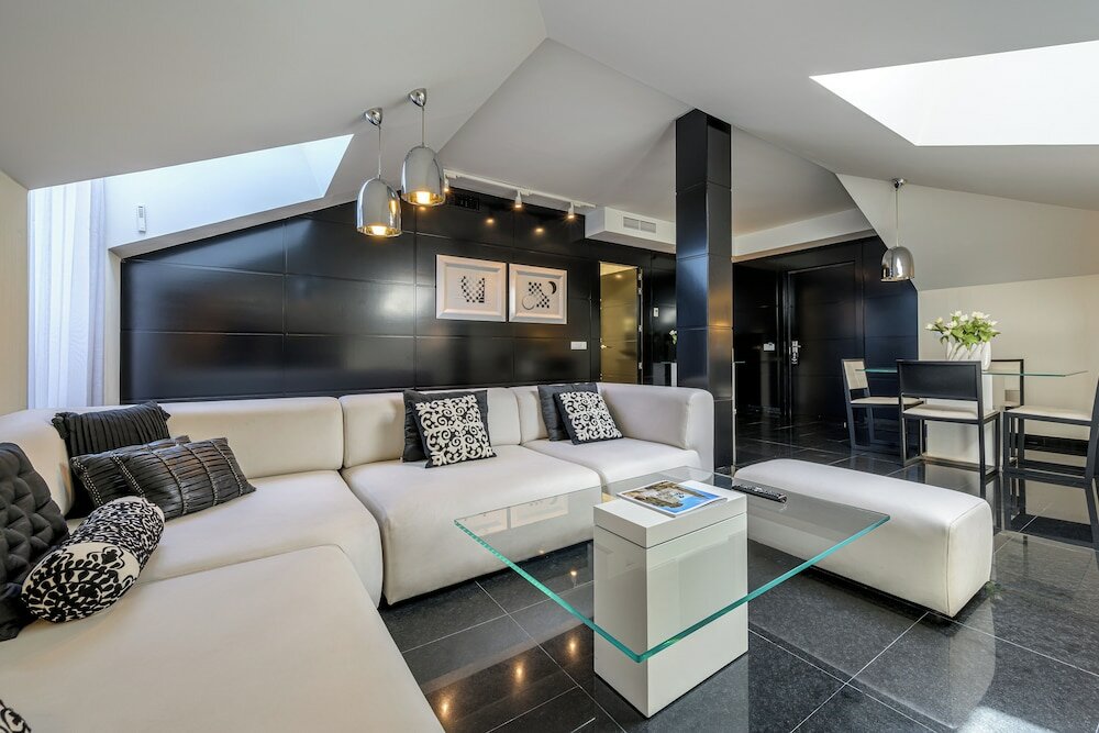 Фото Hotel Nelva