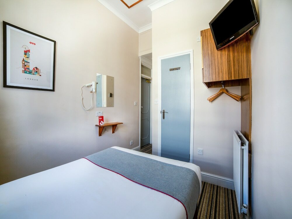 Фото Oyo Vegas Hotel