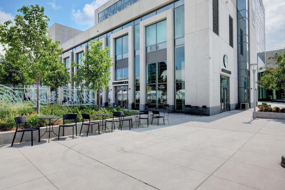 Фото Hotel X Toronto by Library Hotel Collection