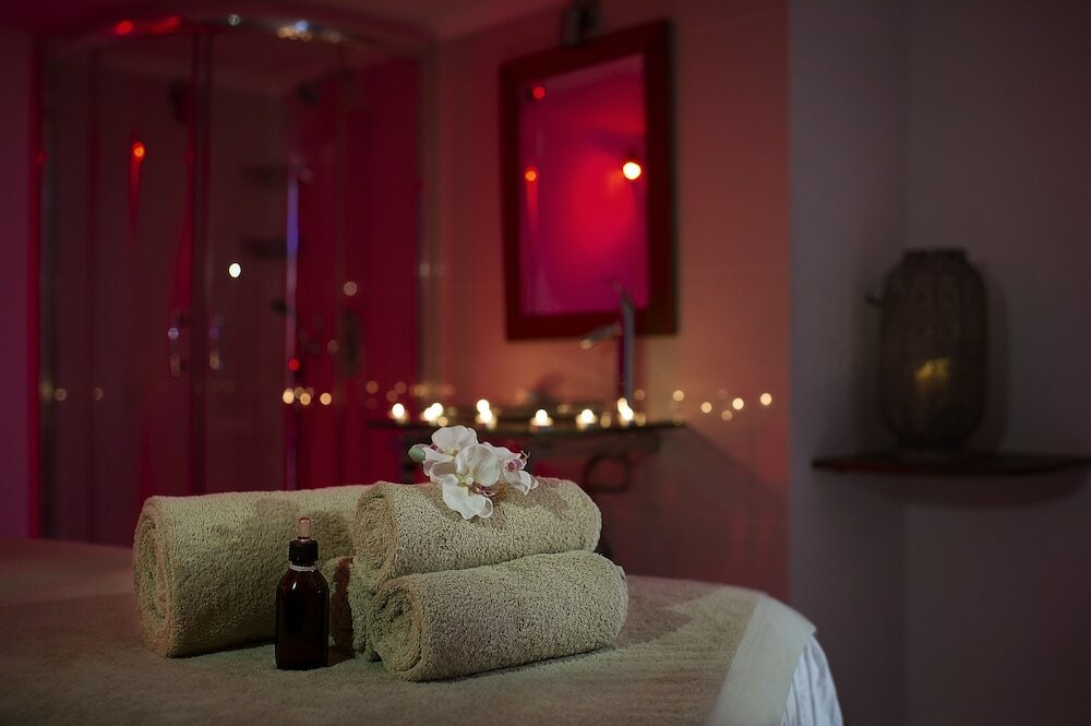 Фото Grecian Sands Hotel