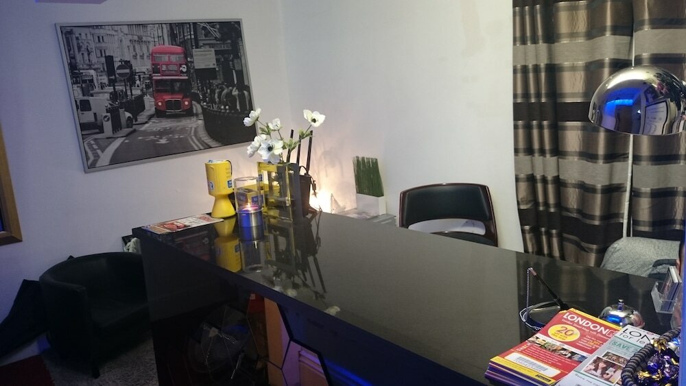 Фото Chester Hotel