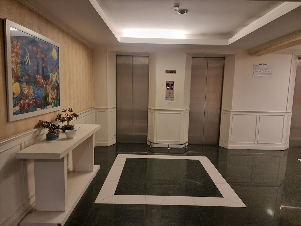 Фото Bay Hotel Srinakarin