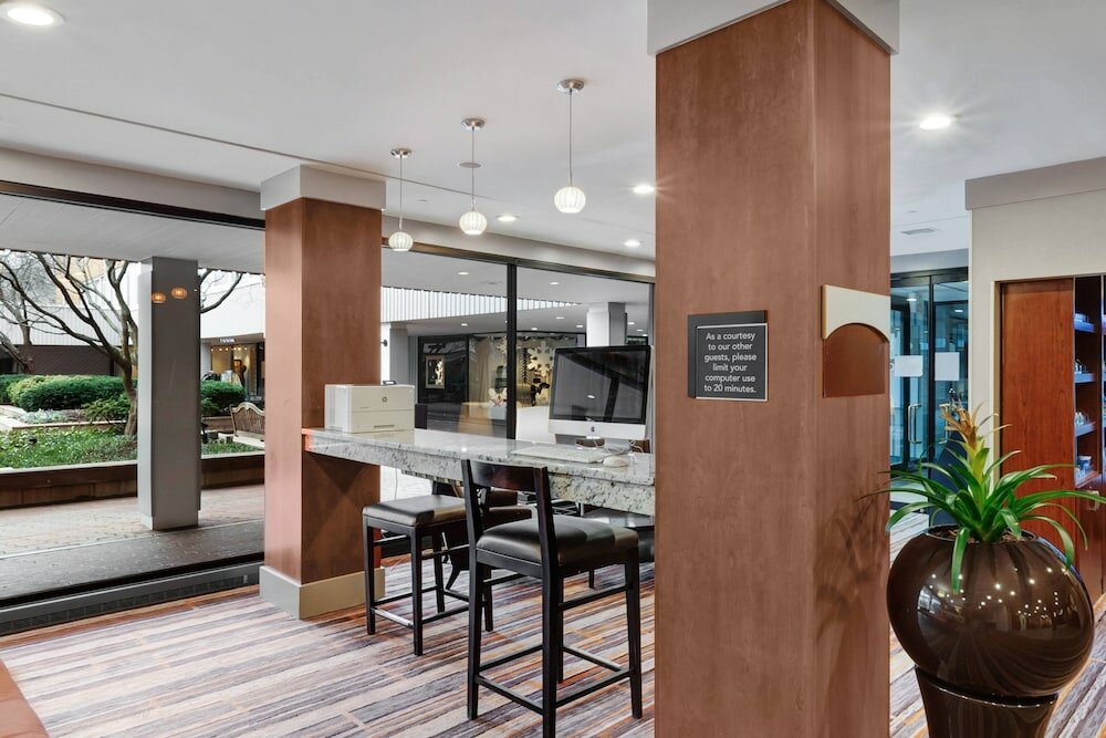 Фото Delta Hotels by Marriott Baltimore North