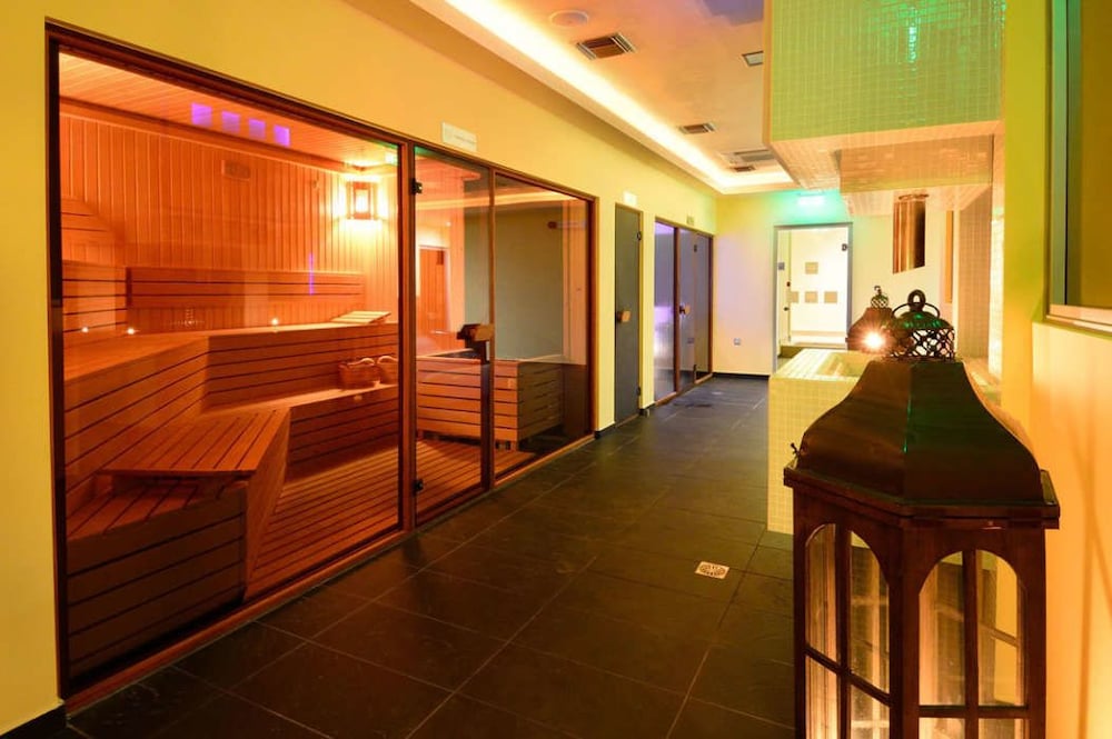 Фото Royal Paradise Beach Resort & SPA