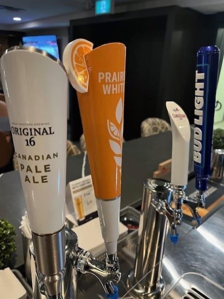 Фото Microtel Inn & Suites by Wyndham Fort Mcmurray