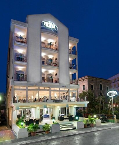 Внешний вид отеля Hotel Prestige в Каттолике, фото 1