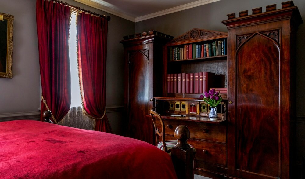 Фото Batty Langley's