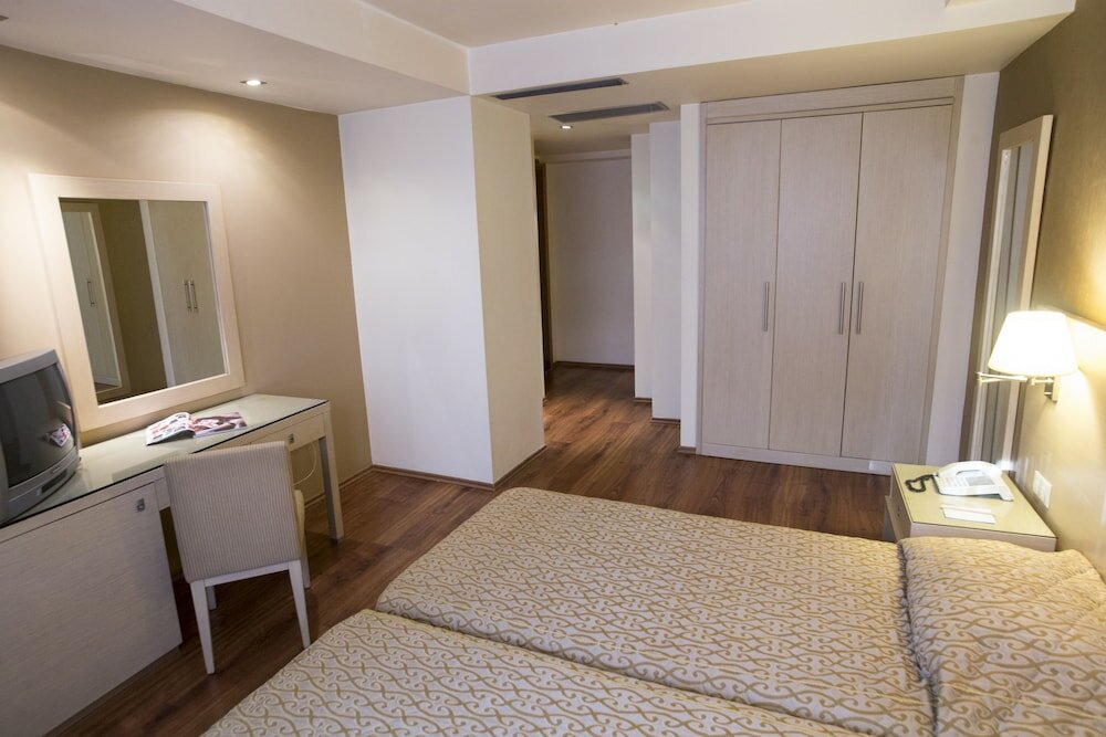 Фото The Tobacco Hotel