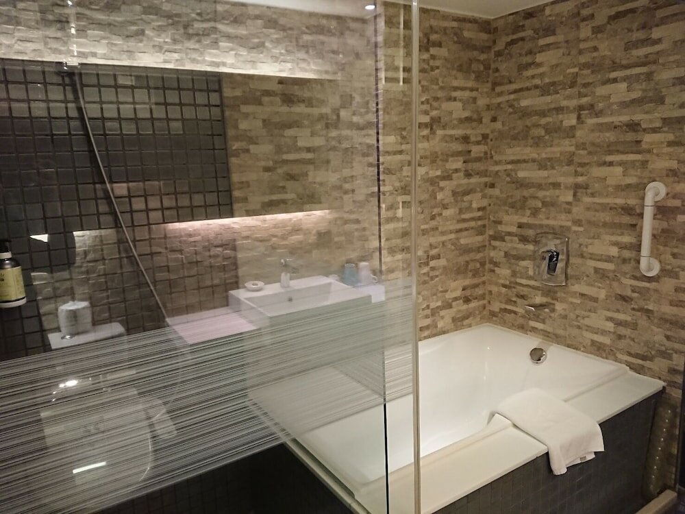 Фото Simple Plus Hotel