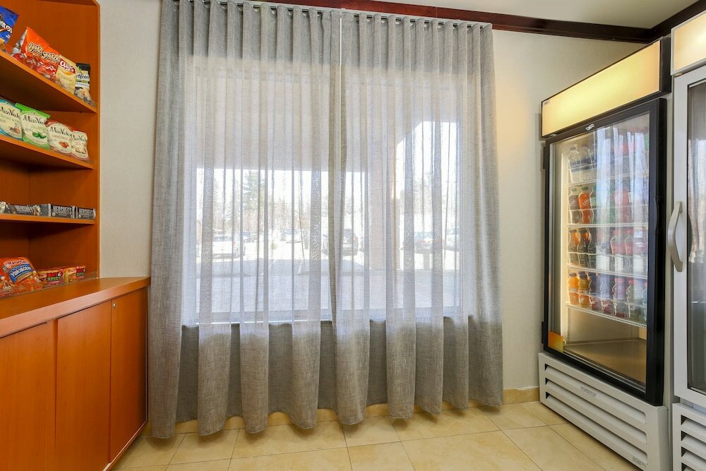 Фото Fairfield Inn & Suites Mahwah