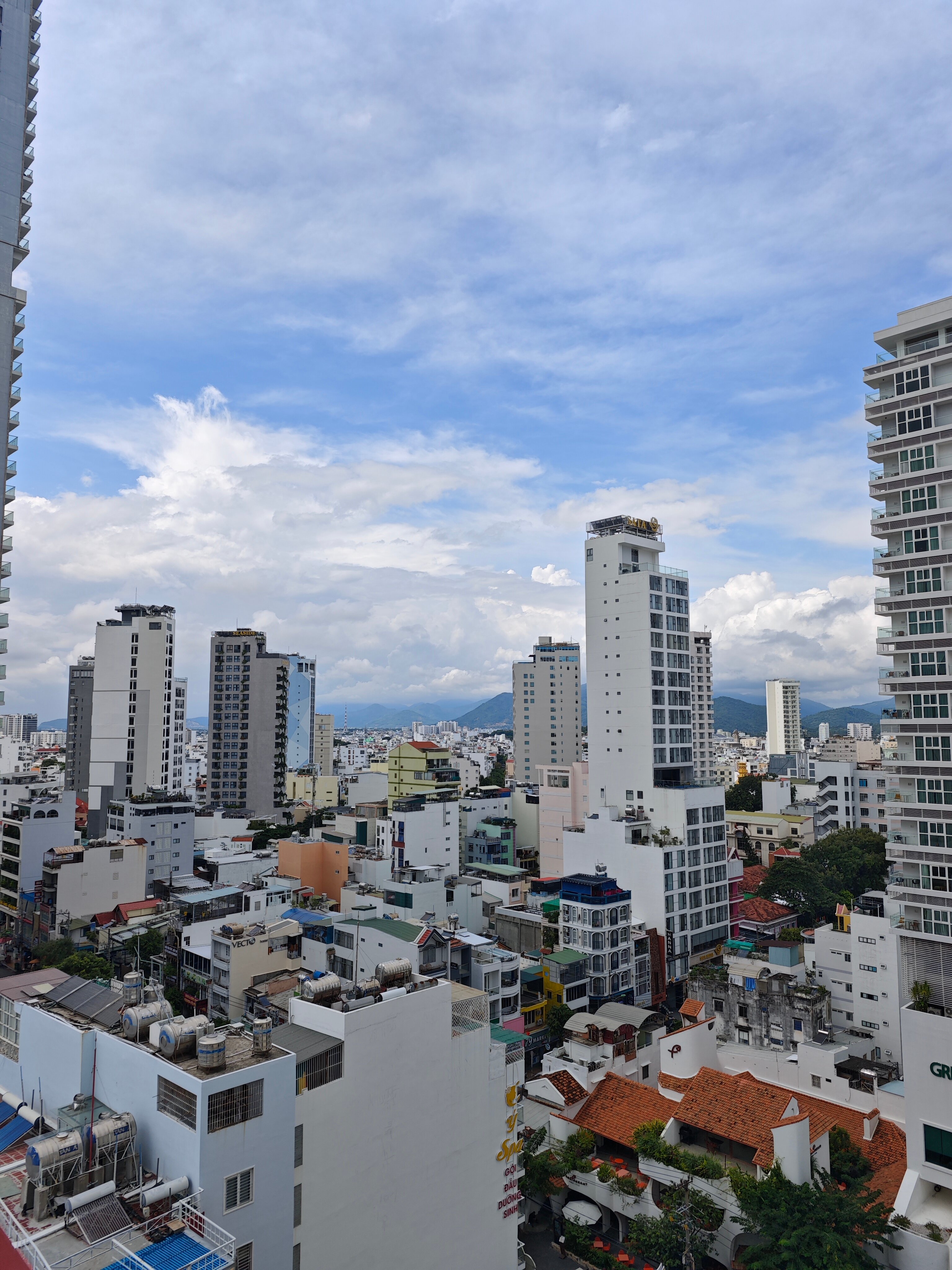 Фото Bonjour Nha Trang Hotel