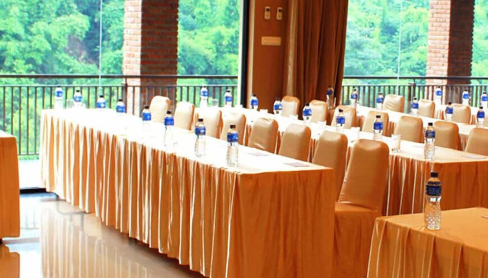 Фото D'Riam Riverside Resort