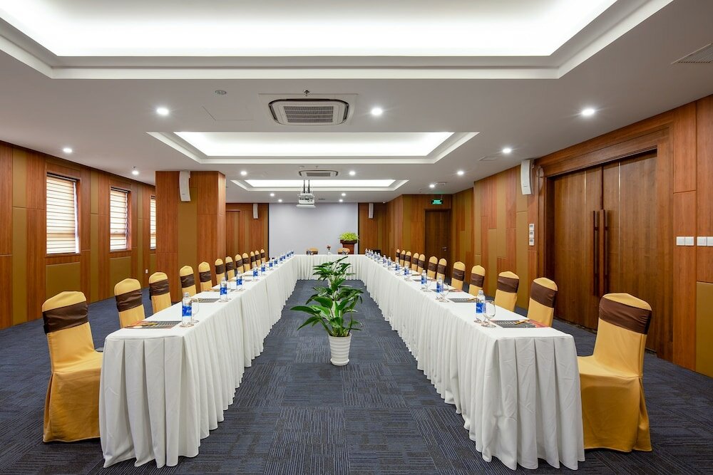 Фото Val Soleil Hotel