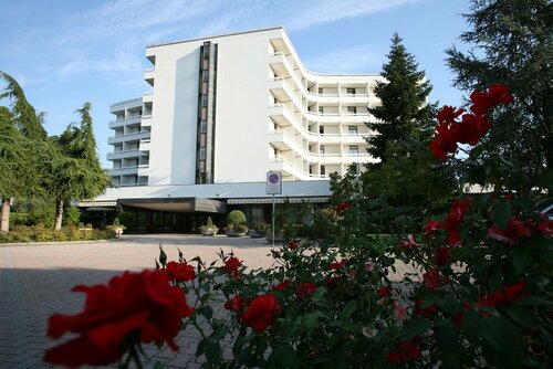 Внешний вид отеля Hotel Commodore Terme в Монтегротто-Терме, фото 4