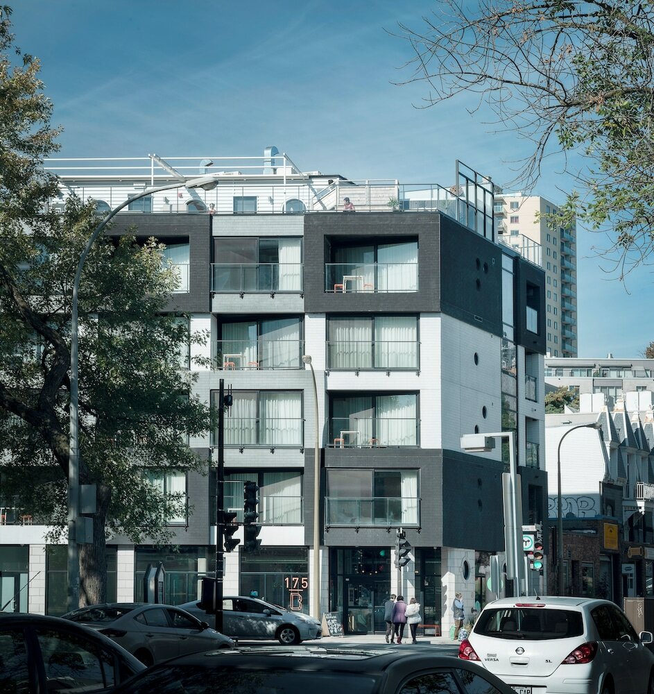 Фото Boxotel Montreal