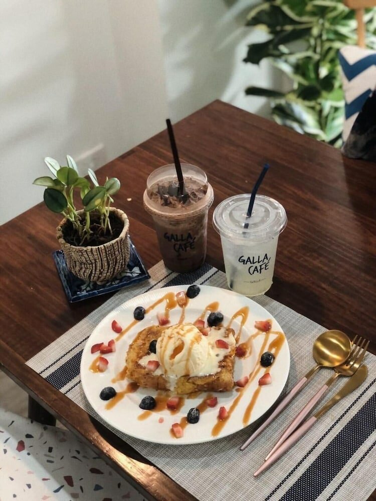 Фото The Galla Hotel