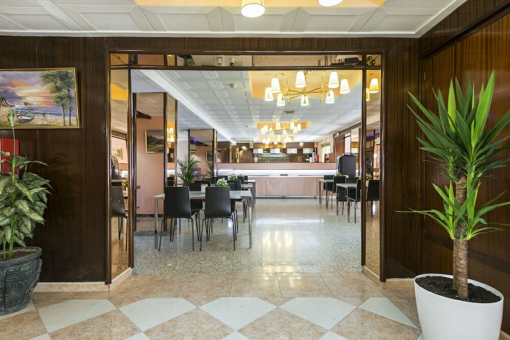 Фото Marisol Hotel