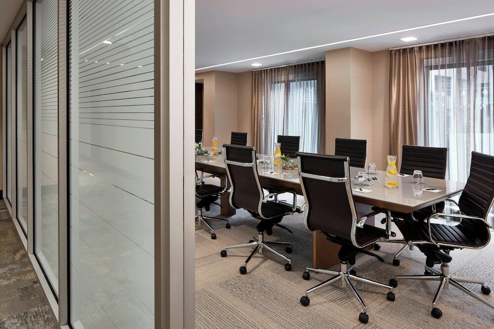 Фото Ac Hotel by Marriott Minneapolis Downtown