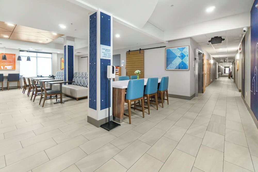 Фото Holiday Inn Express Salt Lake City South - Midvale, an Ihg Hotel