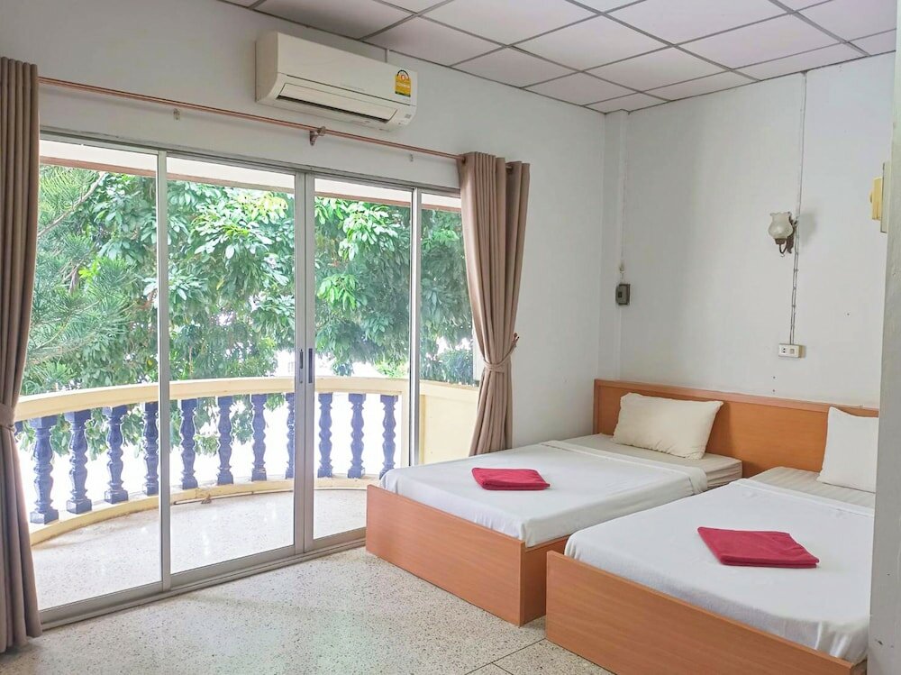 Фото Bang Saphan Resort Hotel