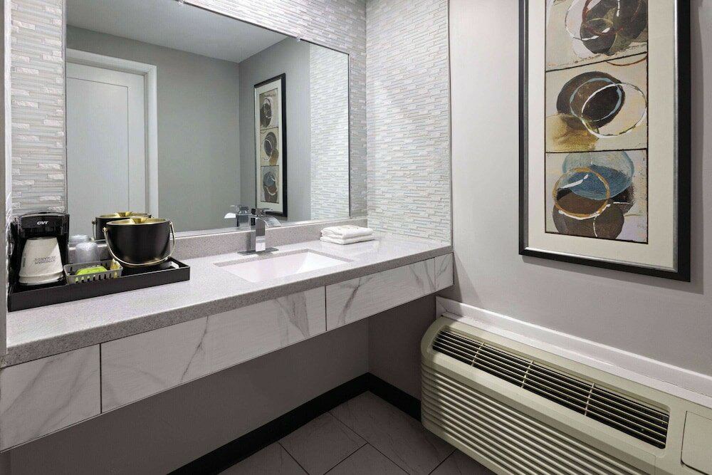 Фото Forest Hill Inn