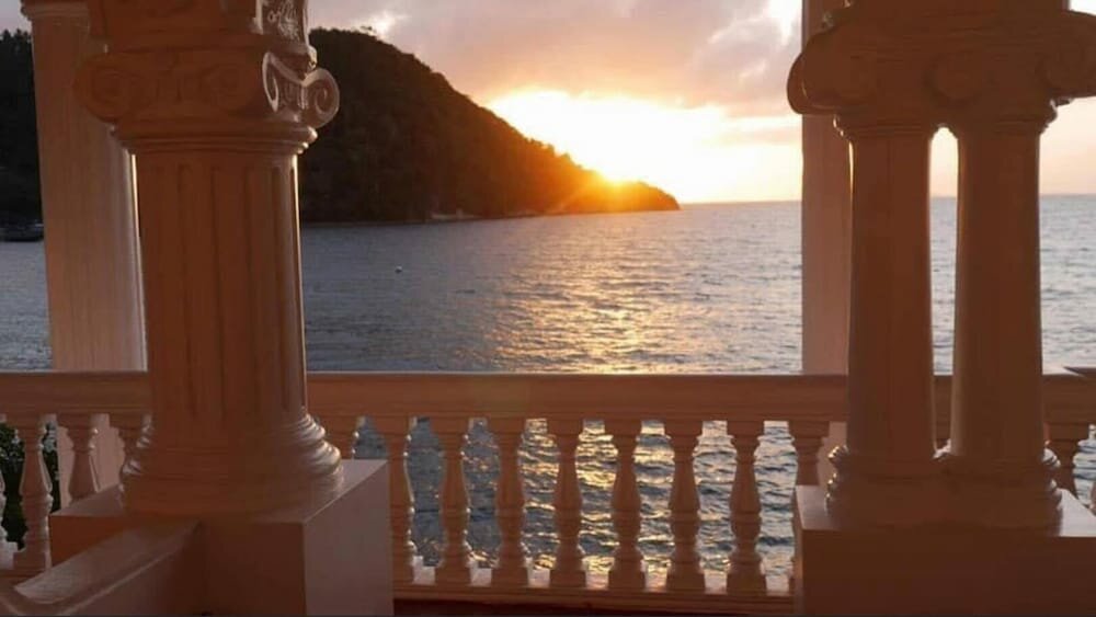 Hotel Blue Crystal Beach Resort, Province of Oriental Mindoro, photo