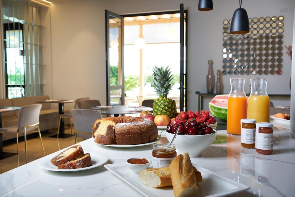 Фото Hotel Omnia