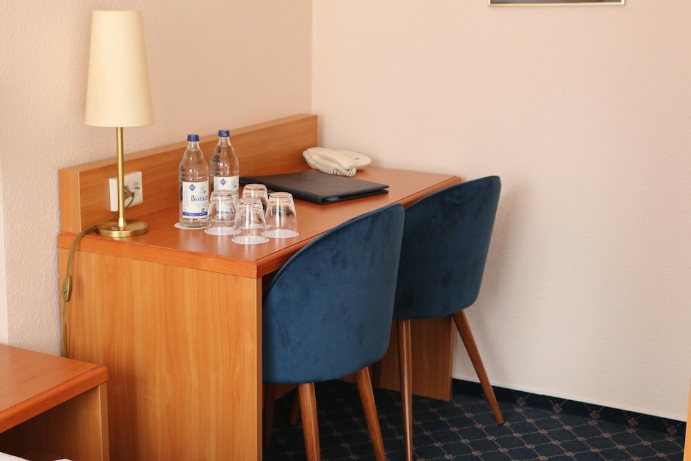 Фото Elbbrücken Hotel