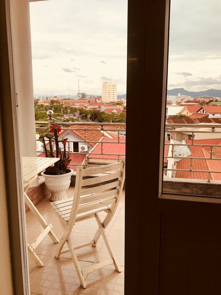 Фото Nam Long Hotel