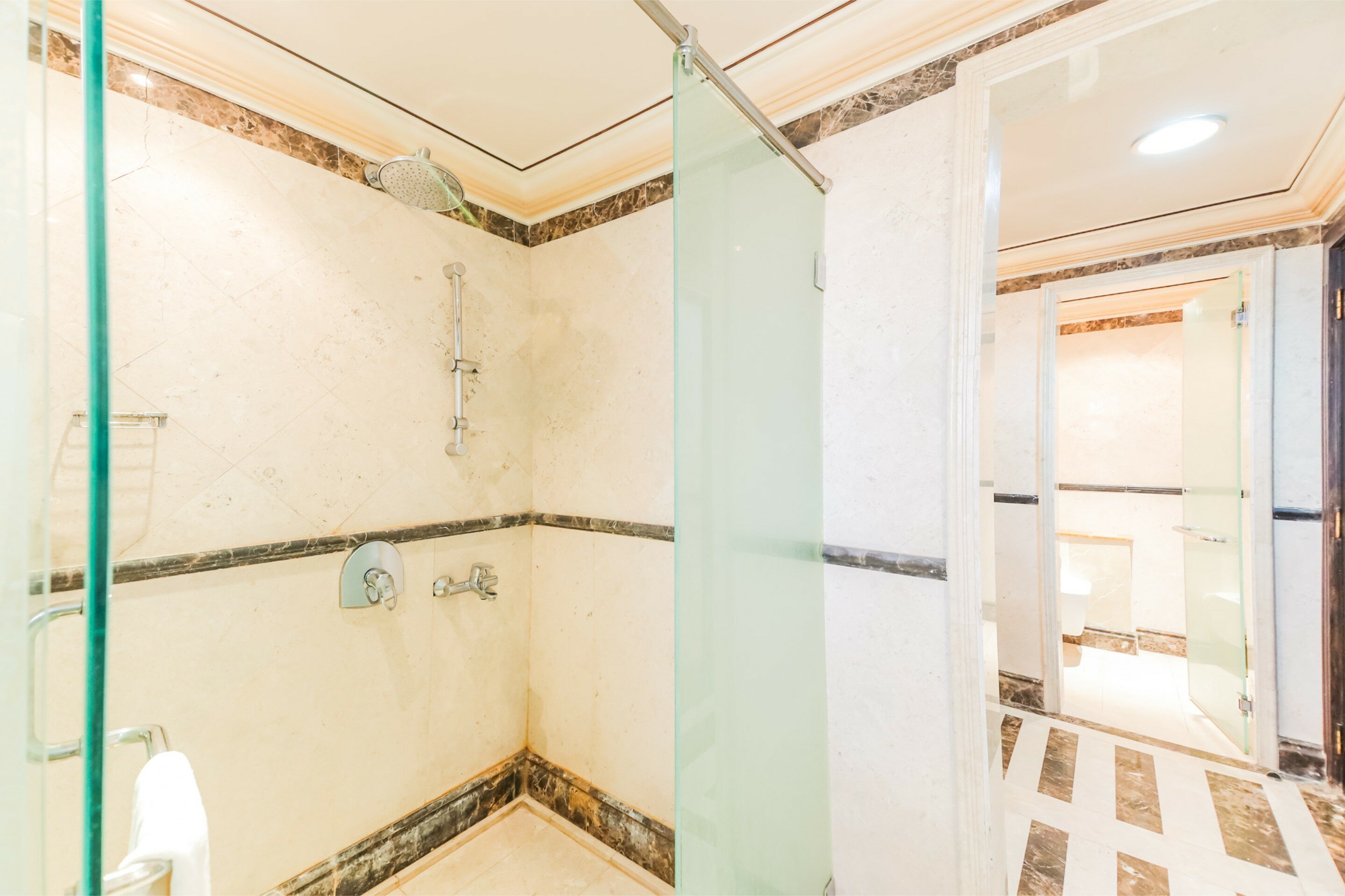 Фото Oyo 127 Bait Al Marmar Hotel