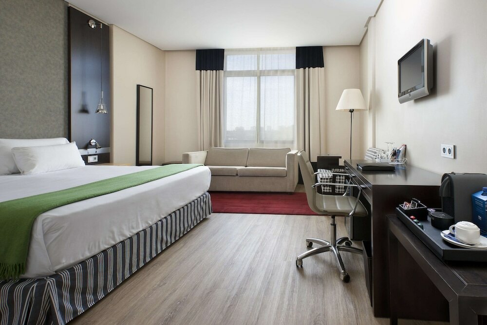 Фото Nh Avenida Jerez