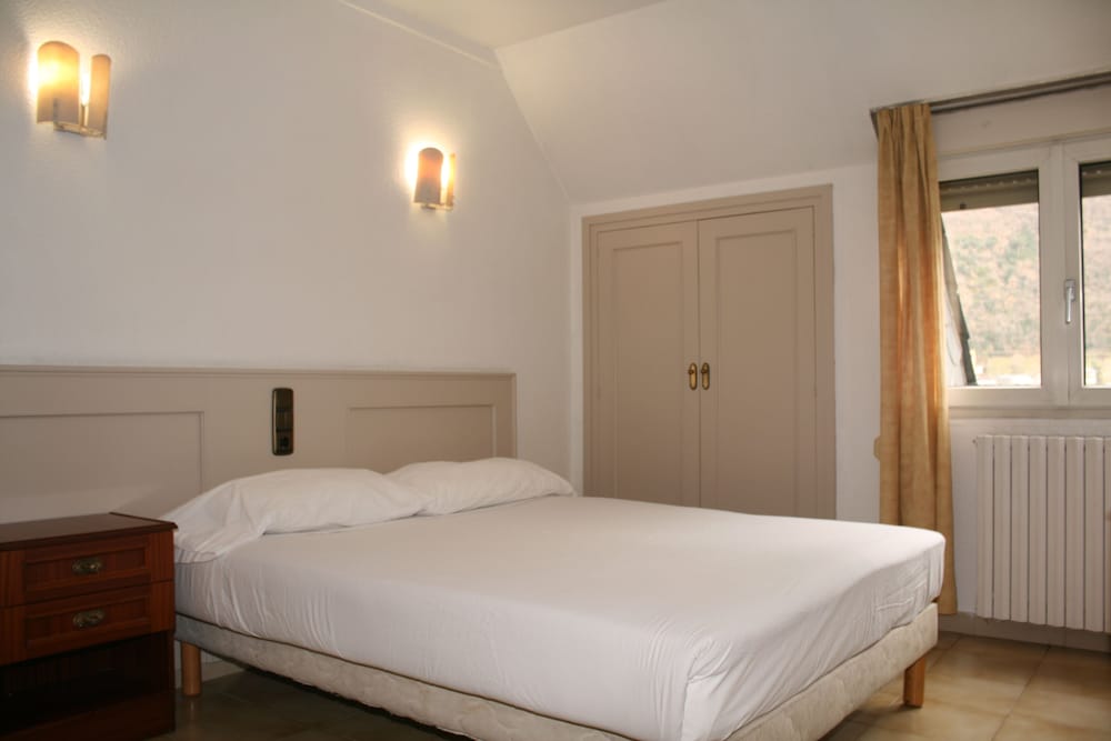 Фото Hotel Font del Marge