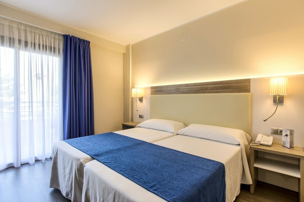 Фото Hotel Benidorm East by Pierre & Vacances