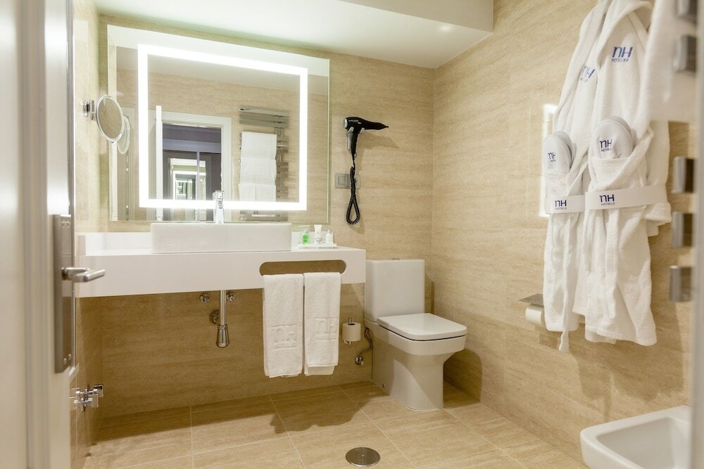 Фото Nh Oviedo Principado