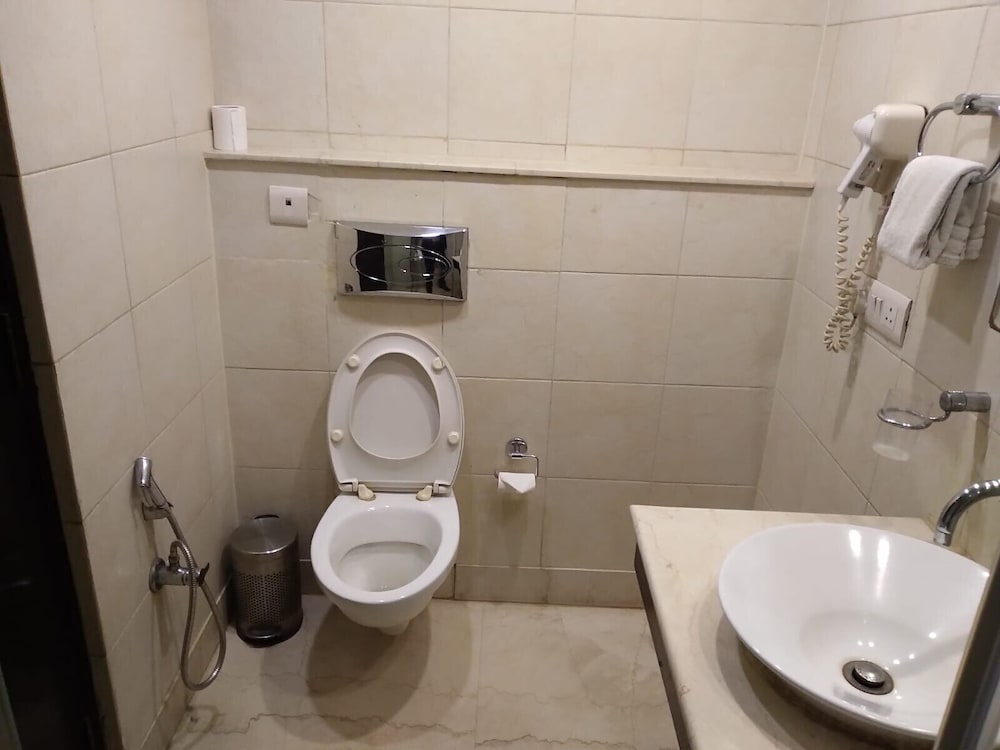 Фото Hotel Rockland Panchsheel Enclave