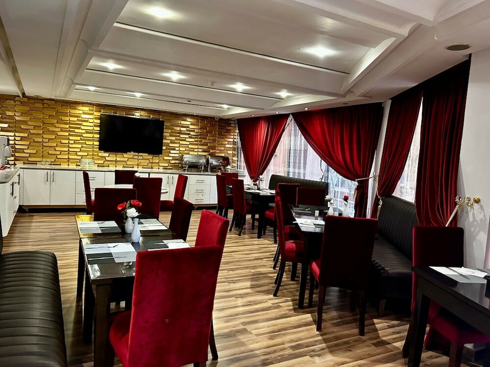 Фото Les Trois Palmiers