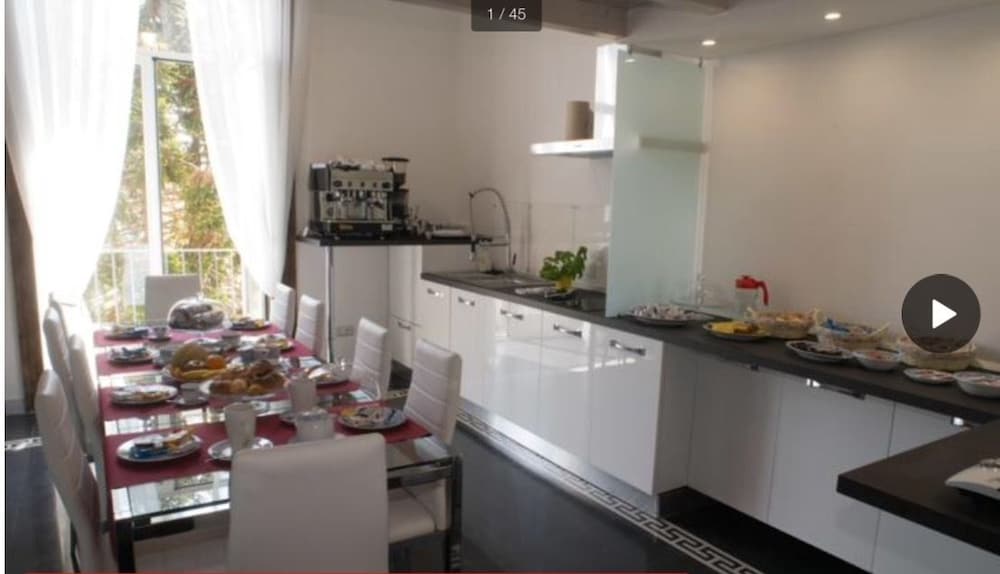 Фото B&b Napolimilionaria