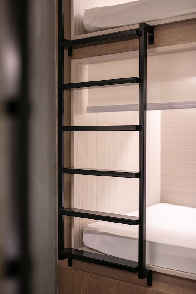 Фото Galaxy Pods Capsule Hotel Boat Quay