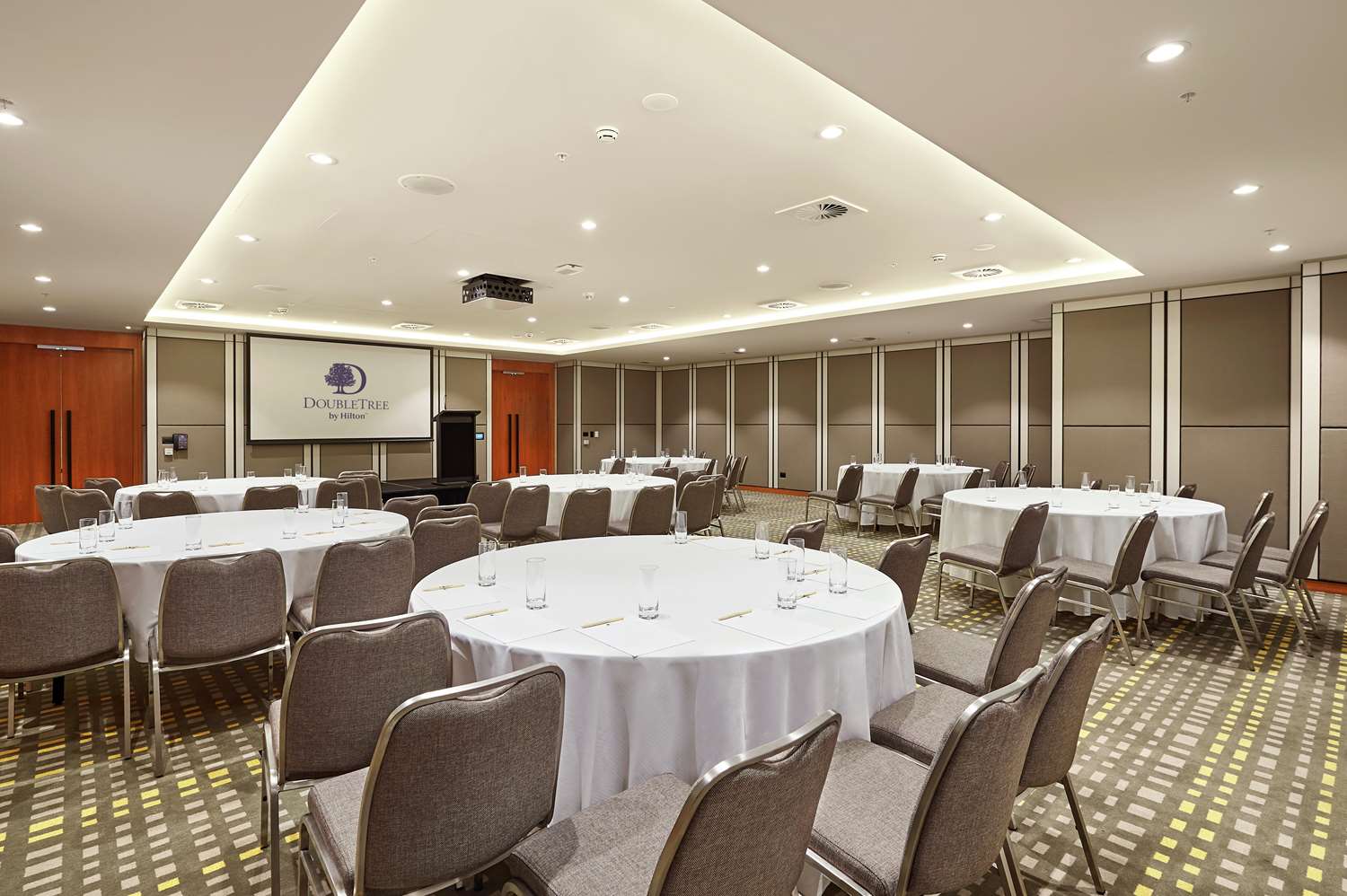 Фото DoubleTree by Hilton Perth Northbridge