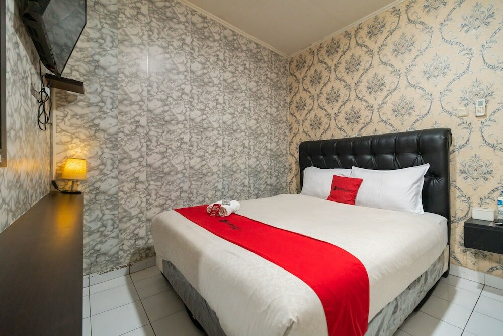 Фото Reddoorz @ Kemanggisan