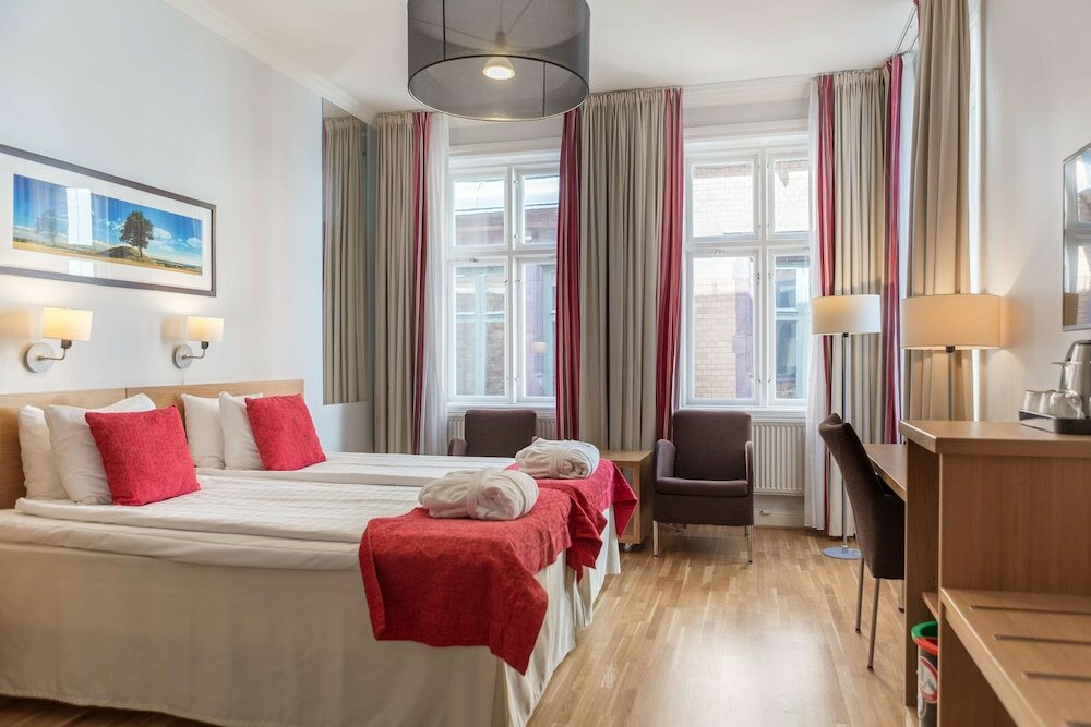 Фото отеля 2