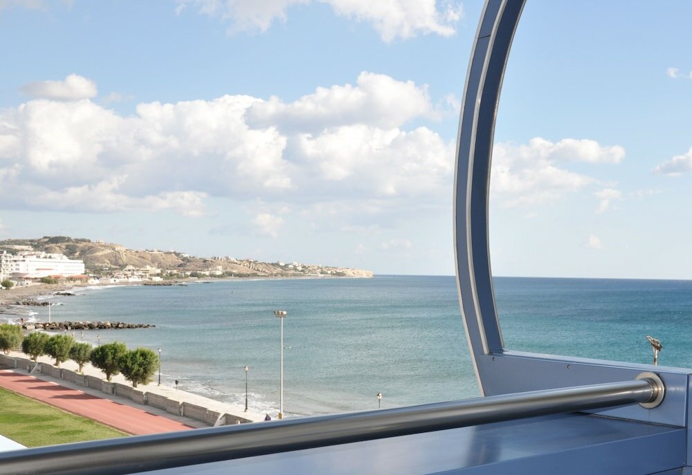 Фото Astron Hotel