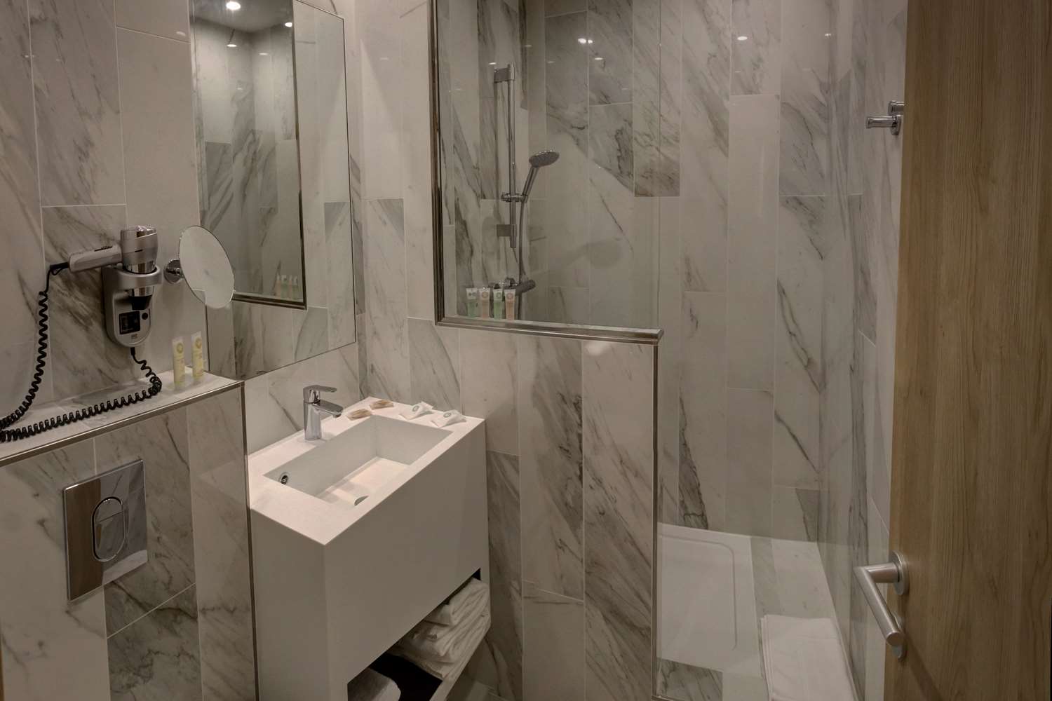 Фото Best Western Plus Hotel Comedie Saint-Roch