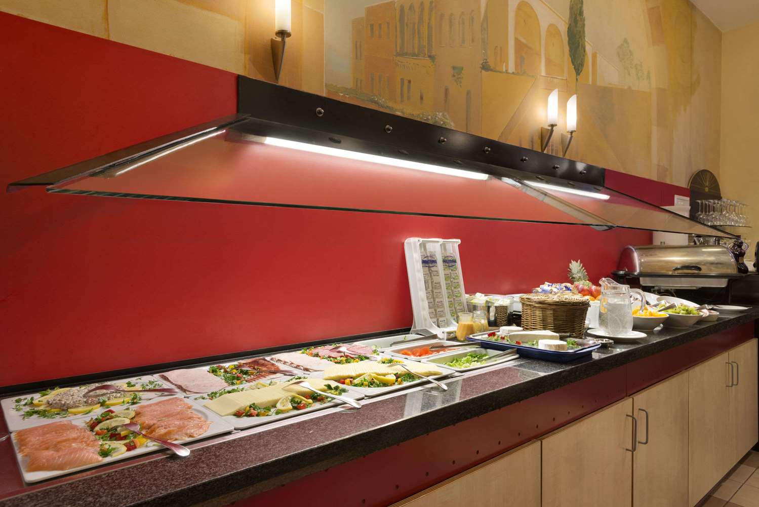 Фото Ramada by Wyndham Frankfurt Central Station