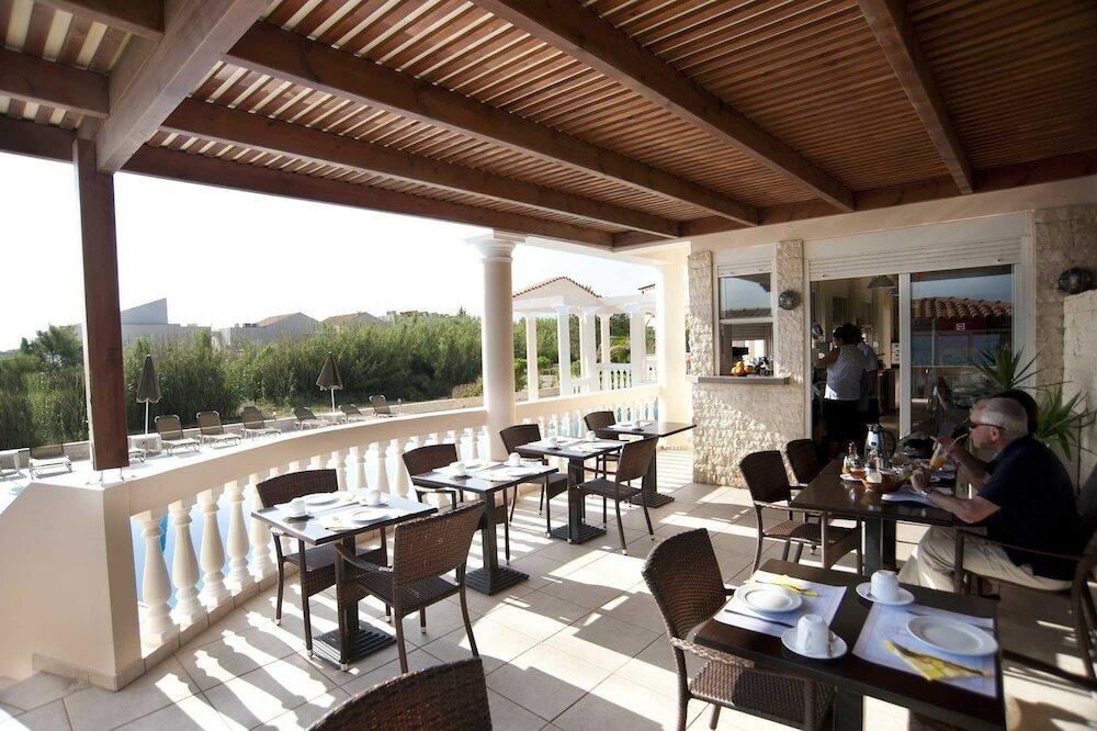 Фото Caretta Beach