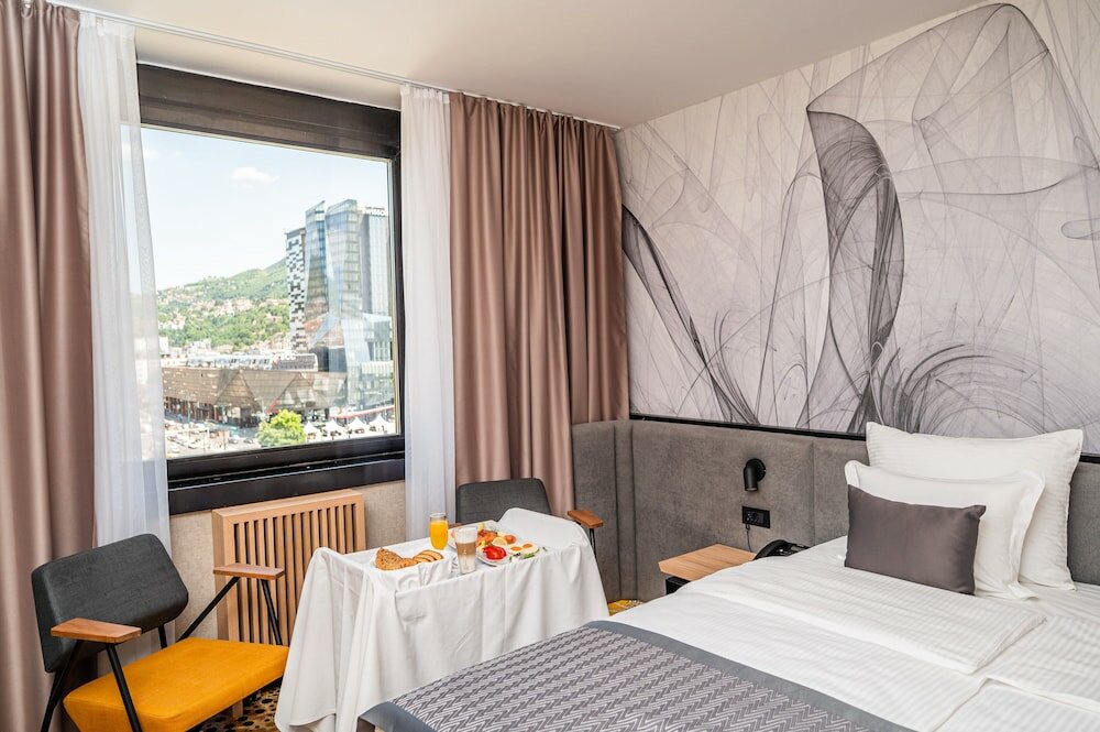 Фото Hotel Holiday