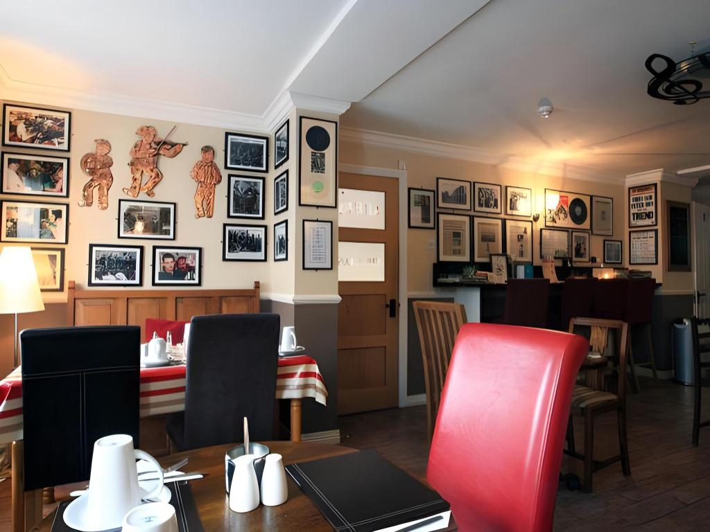 Фото Abbey Bed and Breakfast